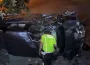 Trafik magandasının sıkıştırdığı araç kaza yaptı! 4 kişi hastanelik oldu