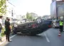 İnegöl'de Can Pazarı! Takla Atan Araçta Hamile Kadın Yaralandı