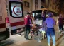 Yoldaki çukur canından ediyordu, otobüsün altına girdi