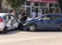 İnegöl'de feci kaza! 3 kişi hastaneye kaldırıldı