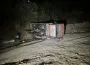 Devrilen iş makinesinde can pazarı yaşandı!