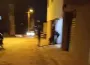 İnegöl'de zile basıp kaçan çocukları dövdü!