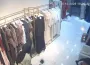 İnegöl'de giyim mağazasında korku dolu anlar