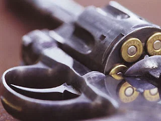 Cesur Pastaneci, Silahlı Saldırganı Biber Gazıyla Püskürttü