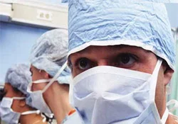 Doktor eczacı ve avukata takip