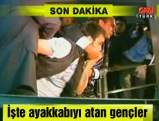 IMF Başkanı'na ayakkabı fırlattı