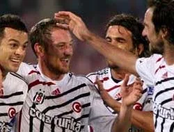 Kartal İnönü'de çimlere gömüldü