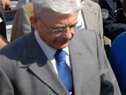 Hurşit Tolon'dan 'örtülü' açıklaması