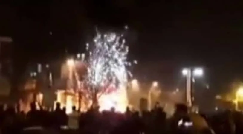 İranda göstericiler Arak Valiliğini ele geçirdi