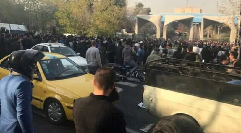 İran Devrim Muhafızları Komutanı Caferi: Gösteriler sona erdi
