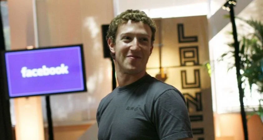 Facebookun kurucusu Zuckerbergden flaş itiraf