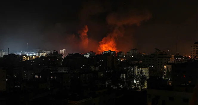 İsrail Gazzede Okula Saldırı Düzenledi: En Az 100 Filistinli Hayatını Kaybetti