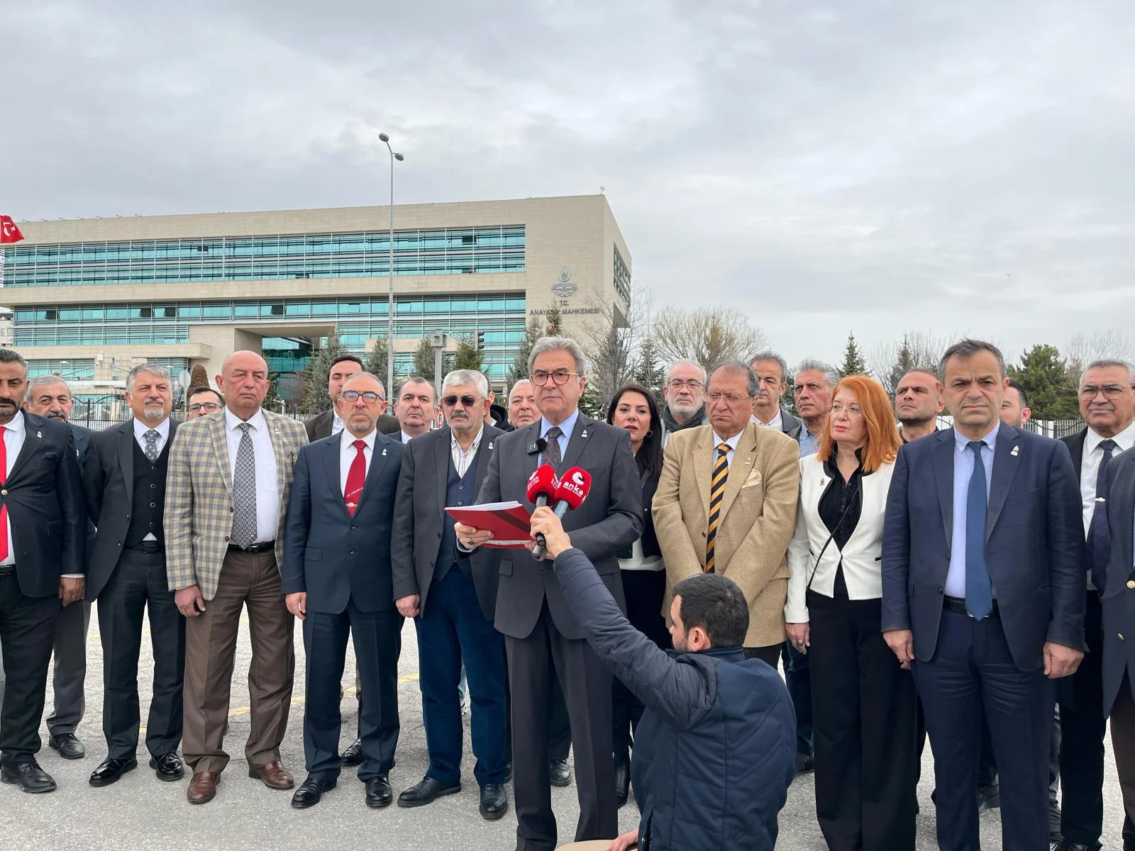 Prof. Dr. Ali Şehirlioğlu: Ümit Özdağ’ın Tutukluluğu Hukuksuzdur
