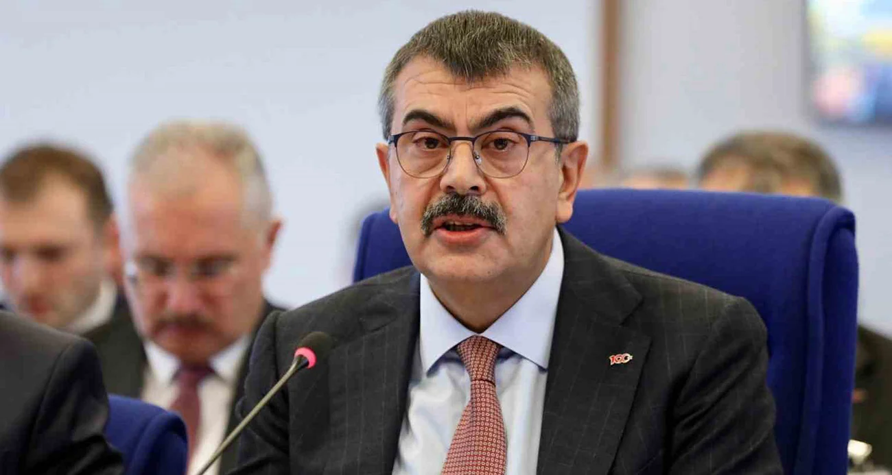 Bakan Yusuf Tekin'den Başörtüsü Yasağı Riskine Dair Çarpıcı Açıklama