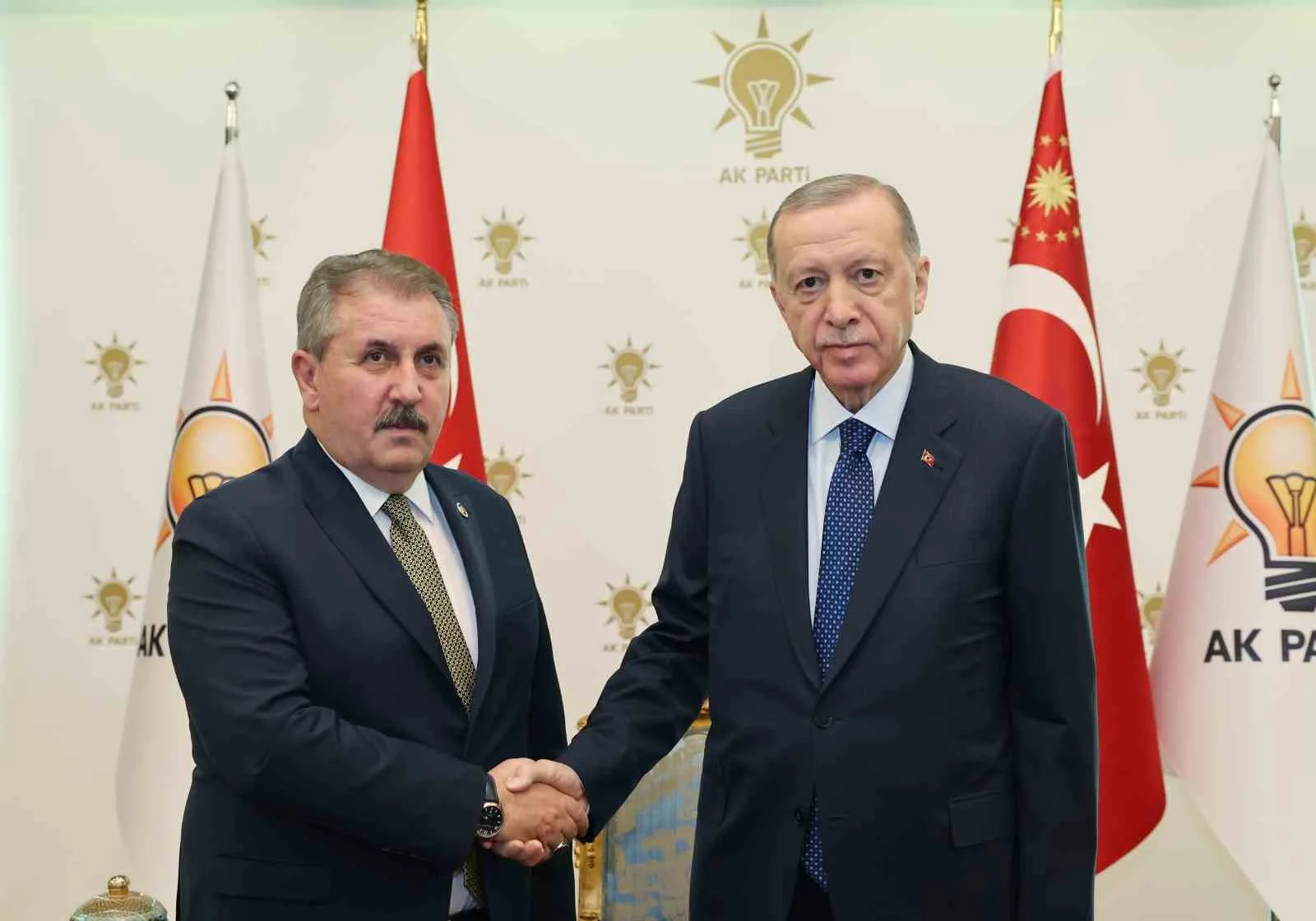 Erken seçim için tarih verdi!
