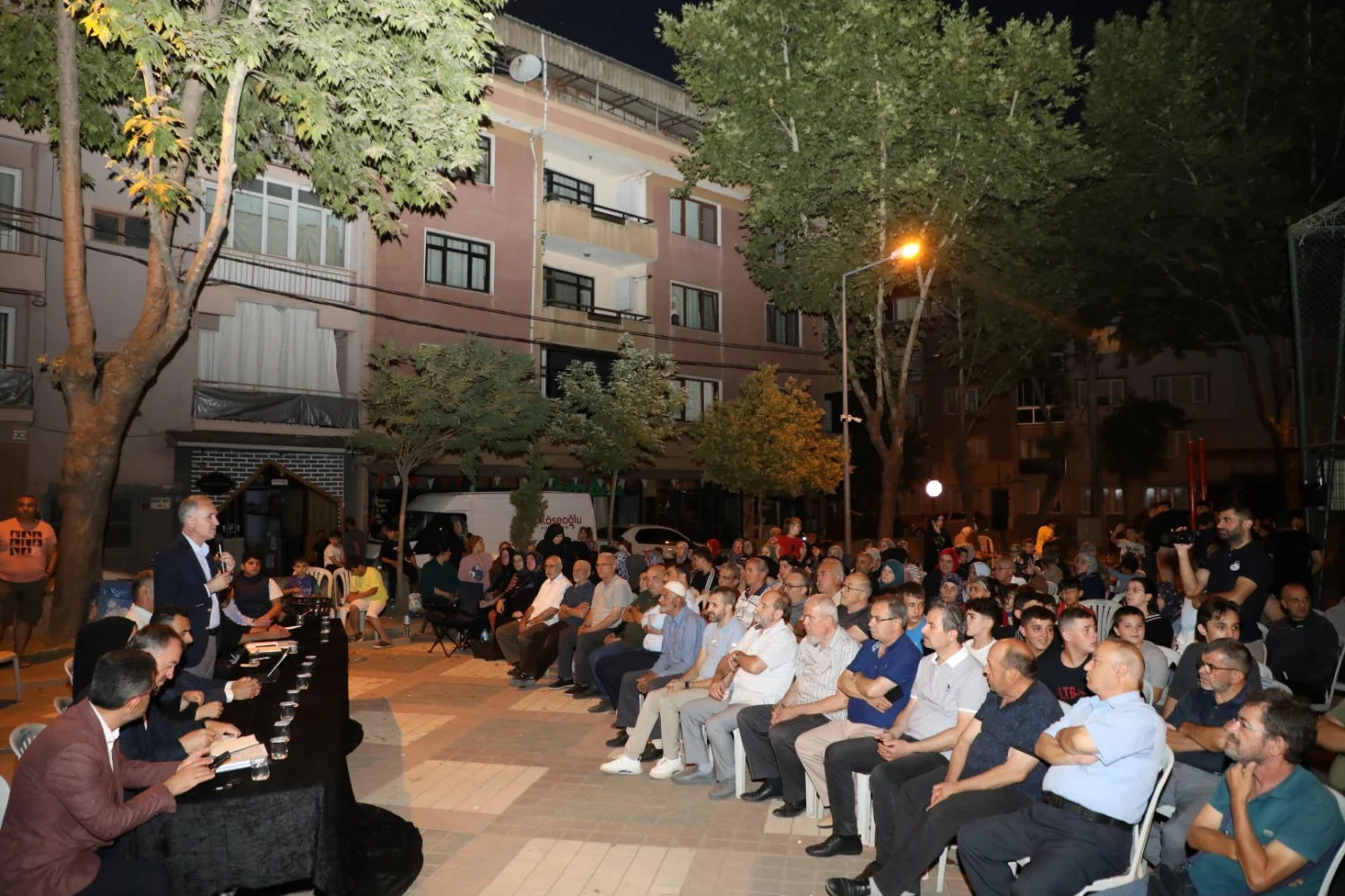Başkan Taban Kemalpaşa sakinlerini dinledi!