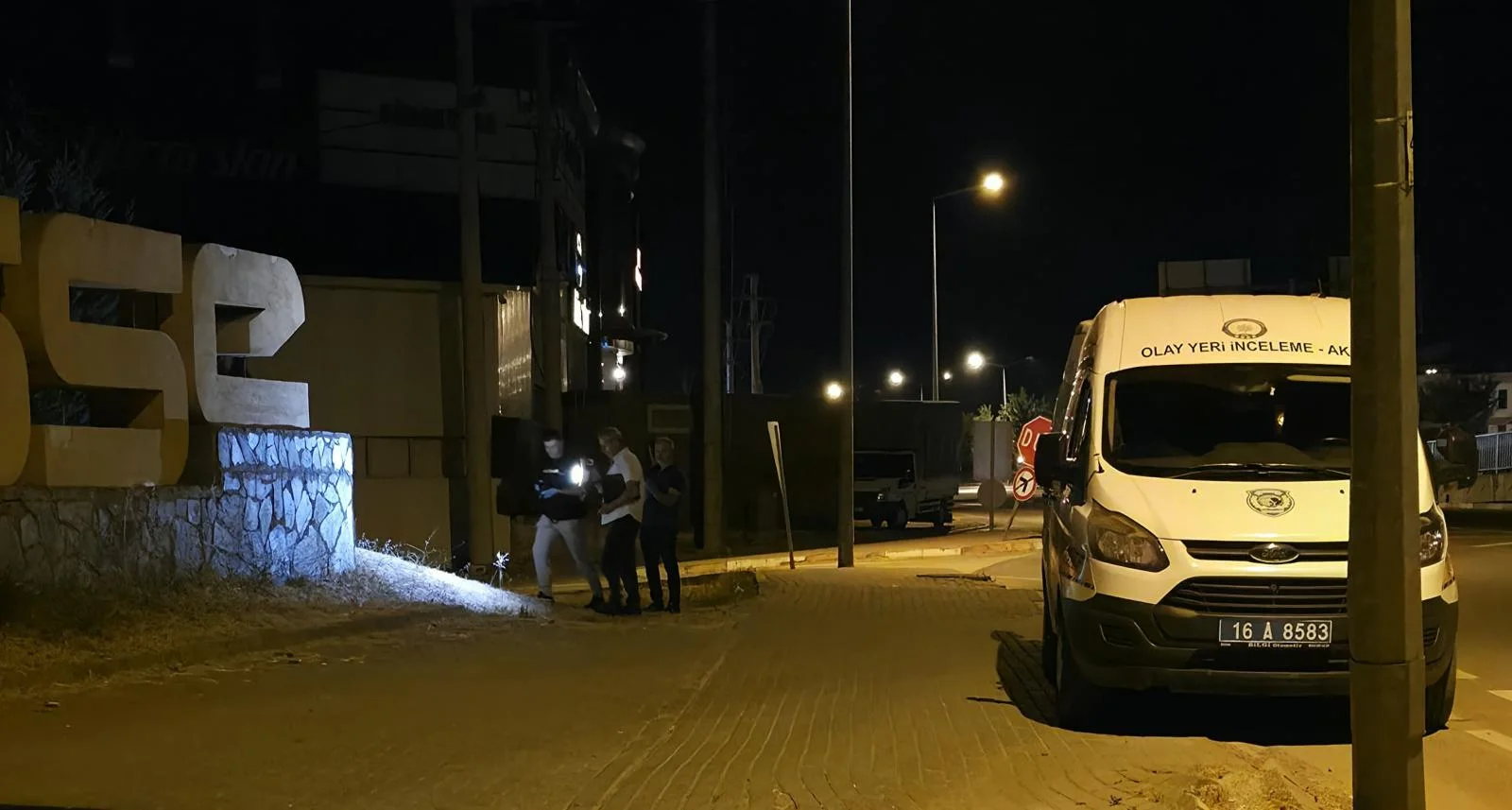 İnegöl'de gece yarısı silahlı saldırı
