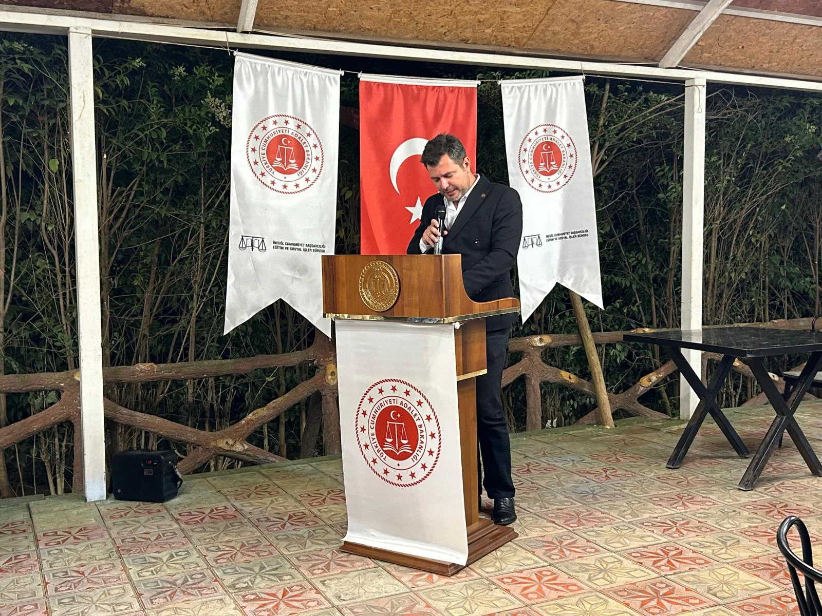 İnegöl'de 8 adliye personeline veda!