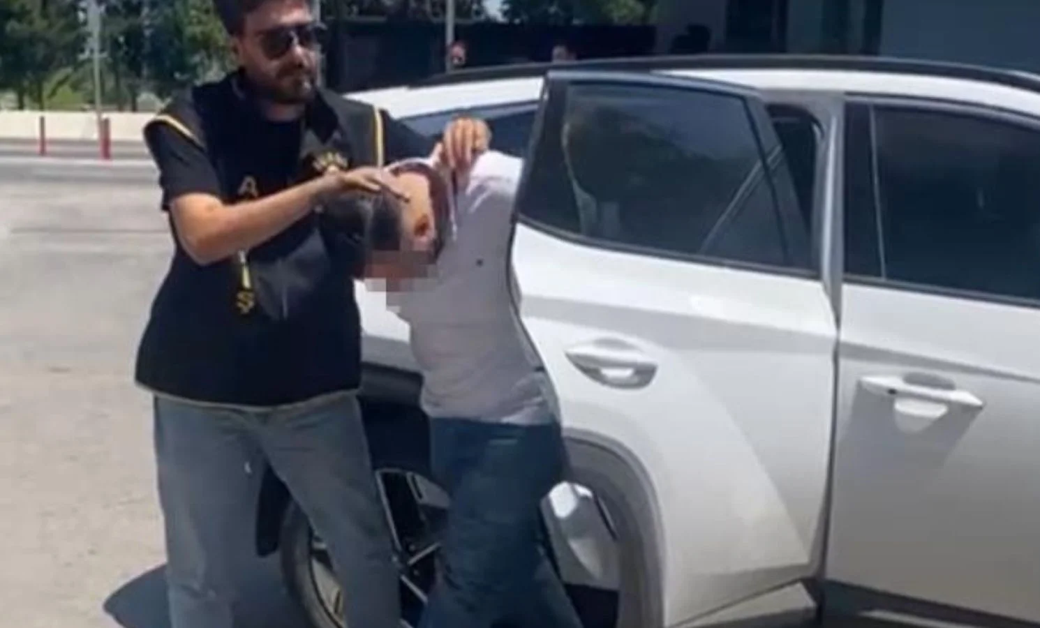 Silah sıkıp story attı, sonu karakolda bitti