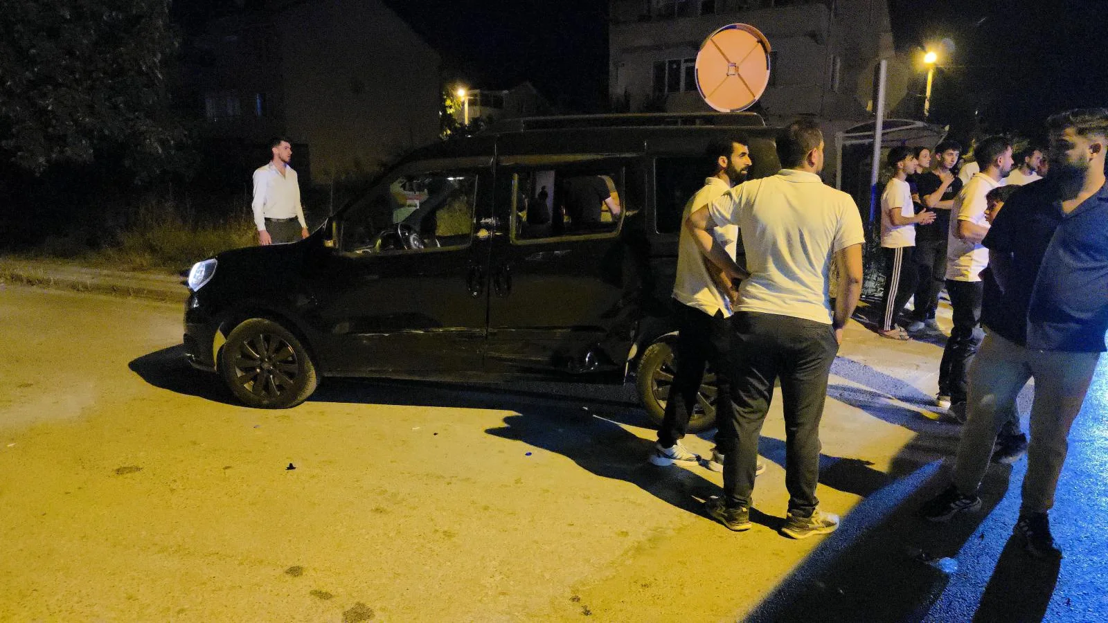 İnegöl’de Trafik Kazası: 2 Kişi Yaralandı