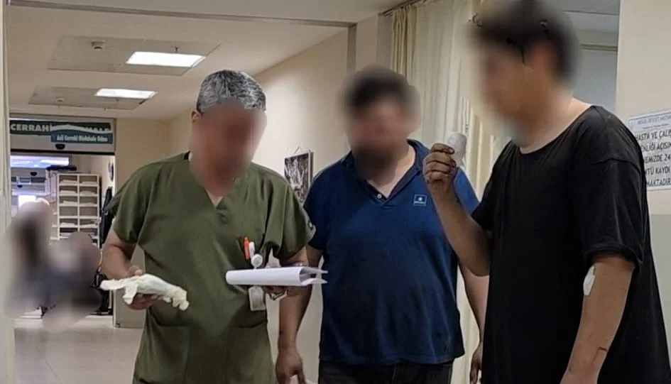 Bir anlık dalgınlık yüzünden parmağı koptu