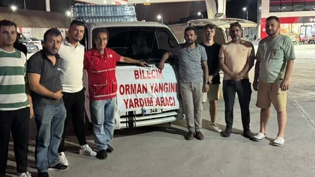 Araçlarını Su Kolileriyle Doldurup Yangın Alanına Gittiler