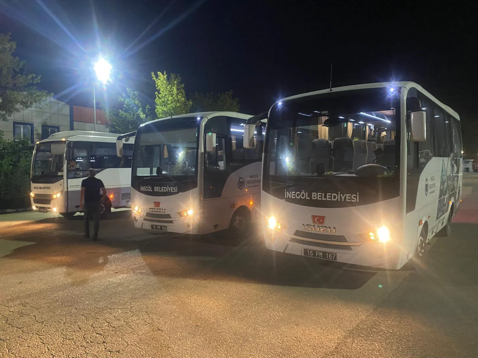 Yangın bölgesinde tahliye için İnegöl'den otobüsler gönderildi
