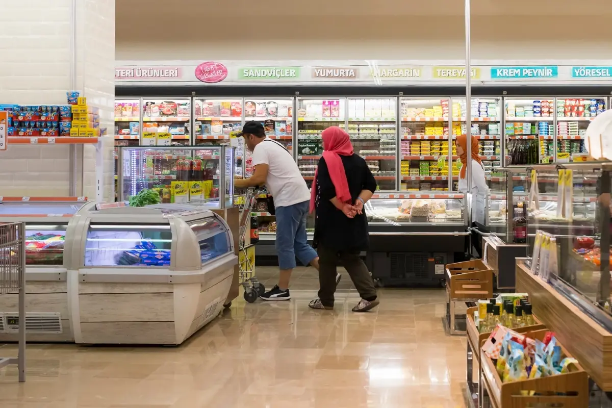 3 harfli marketlerde satılan süte soruşturma başlatıldı