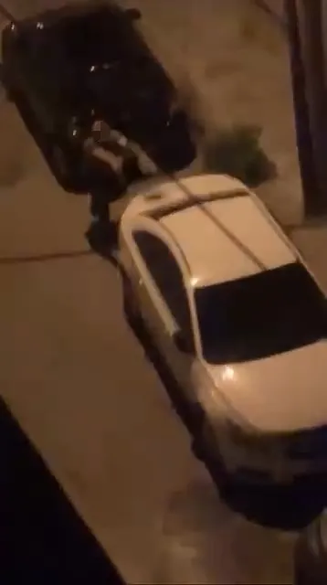 Kırılmadık cam bırakmadı!