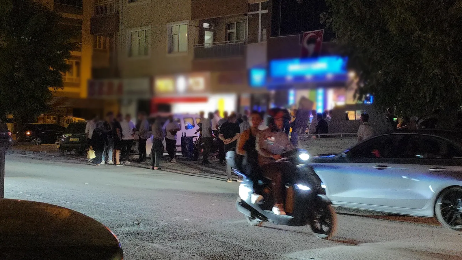 İnegöl'de cadde üzerinde silahlı saldırı