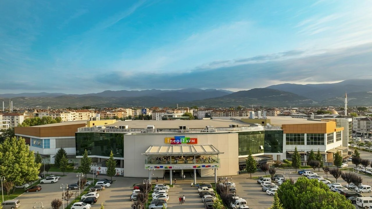 İnegöl AVM’ye Uluslararası Onur