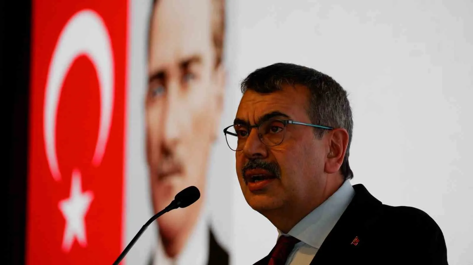 Bakan Tekin’den flaş açıklamalar: 12 yıllık zorunlu eğitim süresi değişiyor mu?