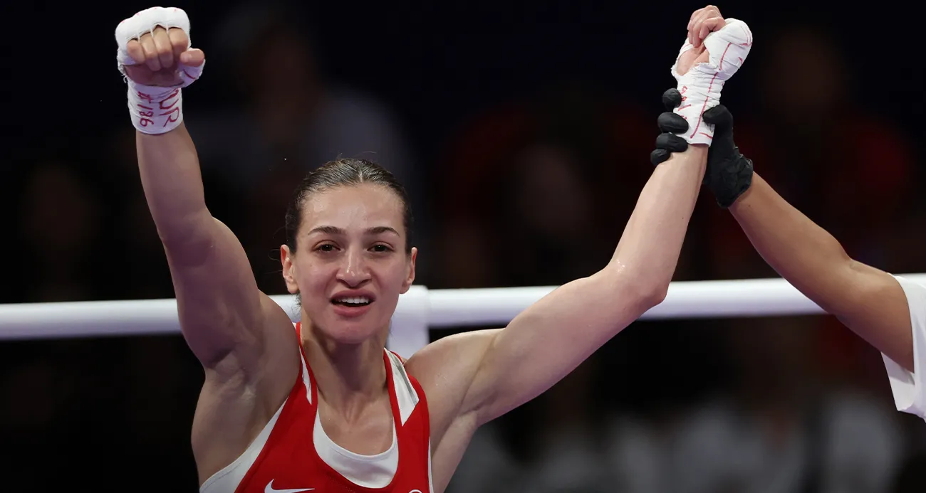 Buse Naz Çakıroğlu, Dünya Şampiyonası'nda Çeyrek Finale Yükseldi