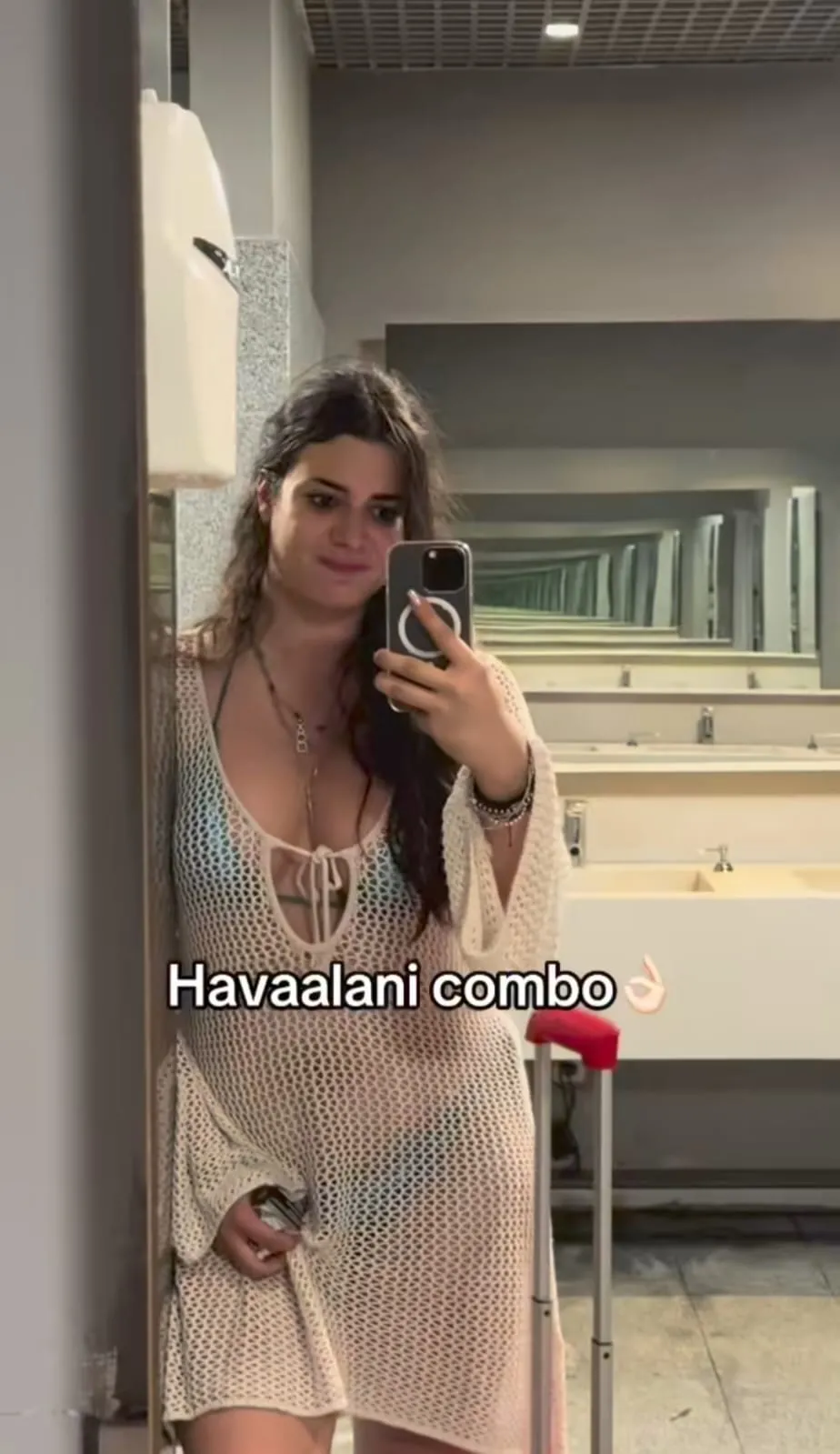 Derin Talu'nun Gündemi Sarsan Havaalanı Stili!