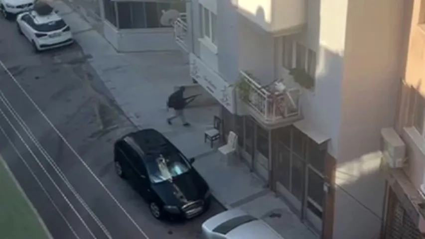 İzmir'deki Saldırıda 16 Yaşındaki Saldırgan ile Babası Tutuklandı