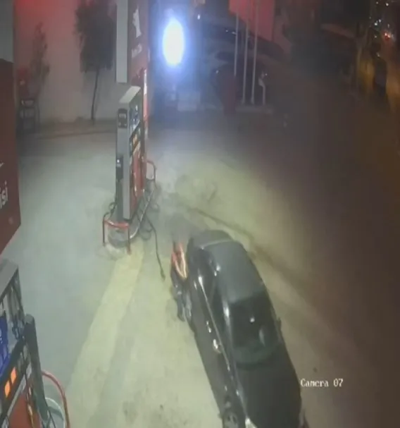 Benzin dolduran pompacı neye uğradığını şaşırdı!