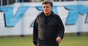 Sarıyerspor’da teknik direktör değişikliği: Yılmaz Vural yeniden görevde