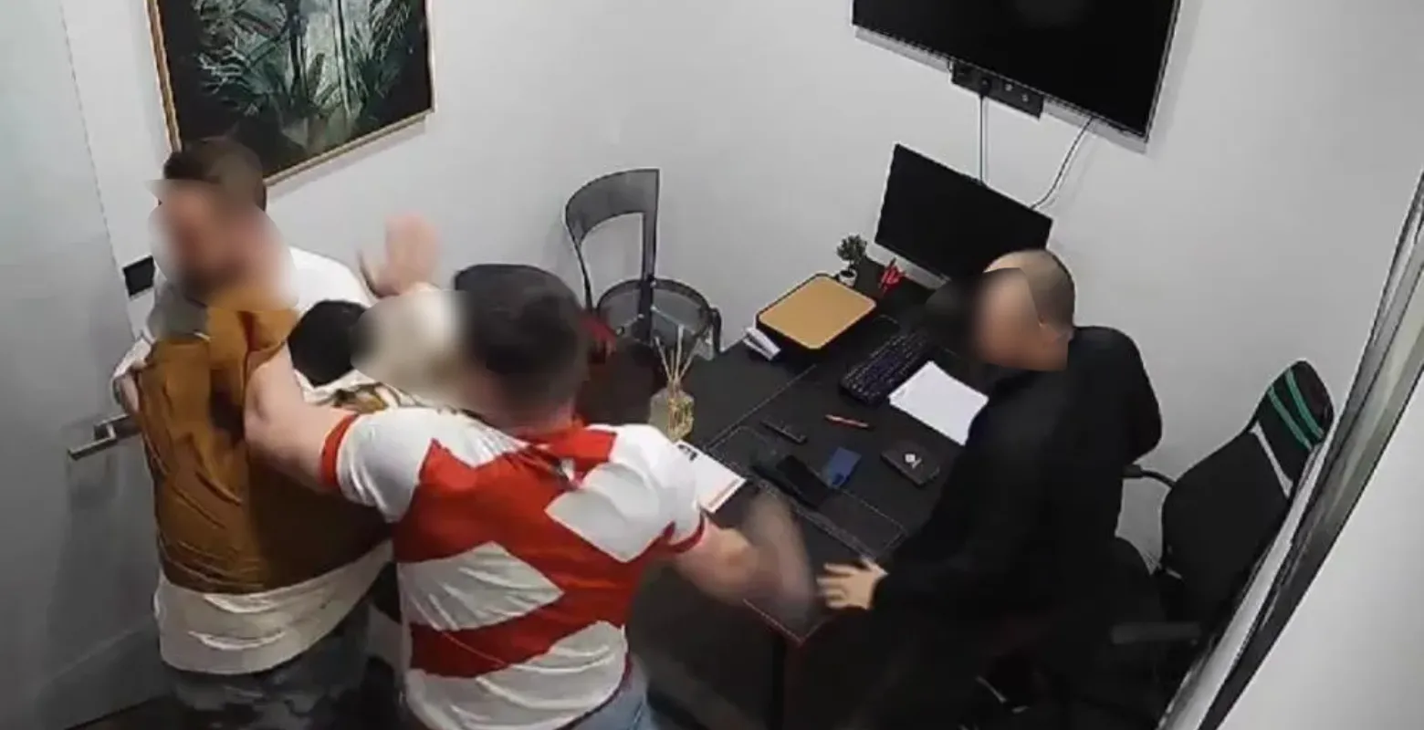 Silah çektiler: "Pişman değiliz" dediler