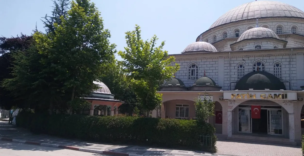 İnegöl'de cami bahçeleri halka açılıyor