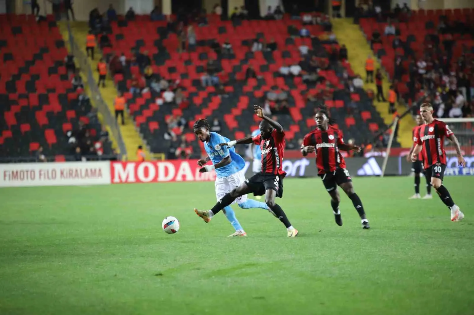 Trabzonspor - Gaziantep FK maçı ne zaman, saat kaçta, hangi kanalda? İşte muhtemel 11’ler