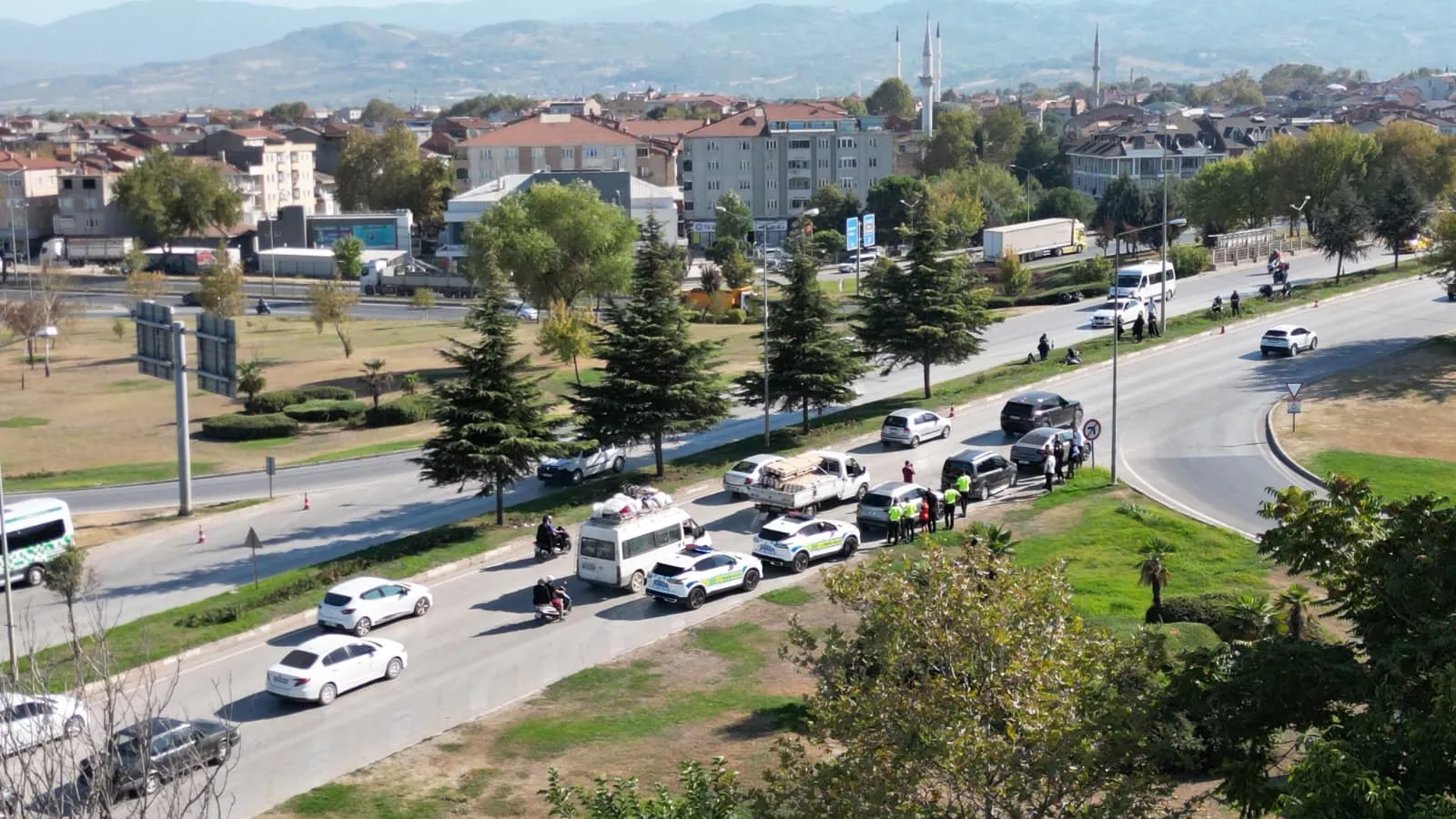İnegöl'de zincirleme kaza: 1 yaralı