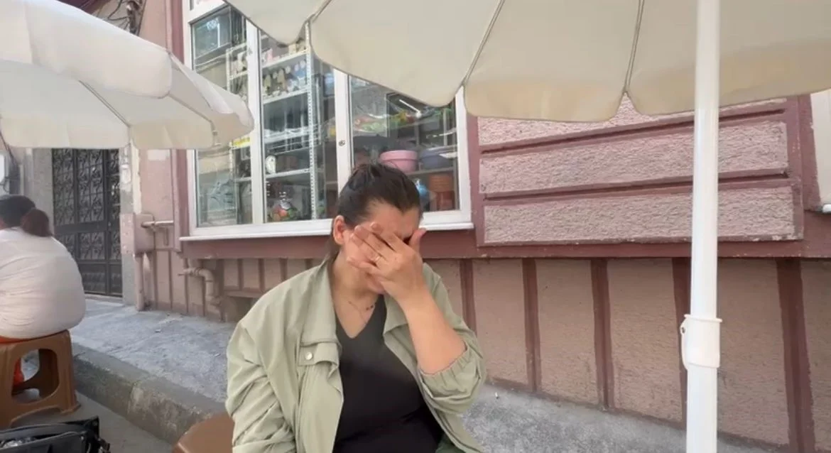 Bursa’da ilkokulda feci ihmal! Kapıya sıkışan çocuğun parmağı koptu