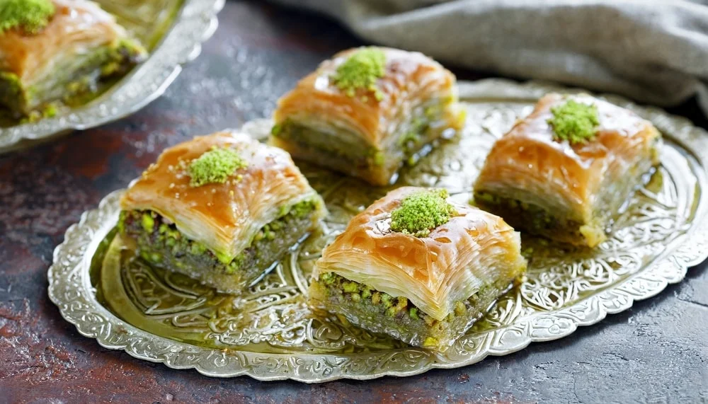 Ünlü baklavacılarda skandal! Bakın bize ne yedirmişler