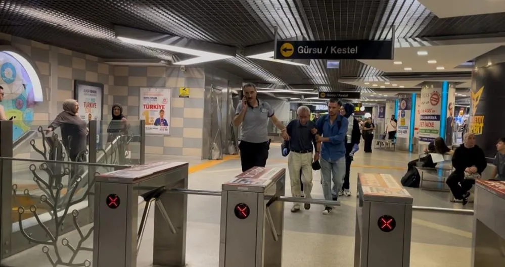 Yaşlı adam metroda ölümden döndü!