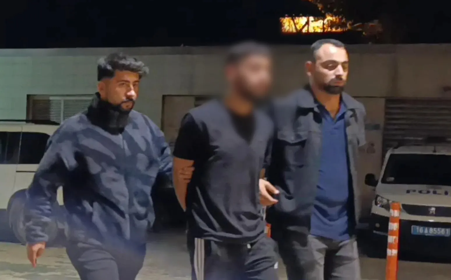 23 yaşındaki saldırgan saklandığı evde yakalandı