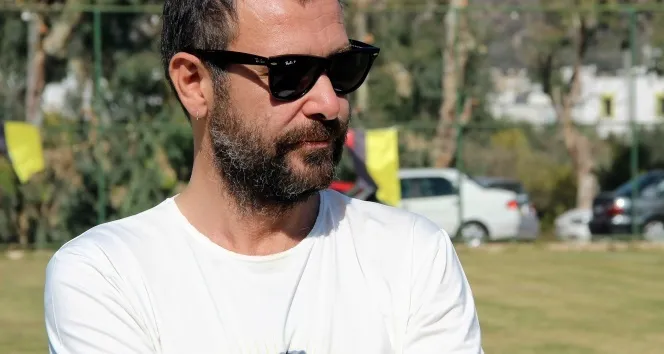 Nejat İşler'e kafa atan muhabir işten atıldı!