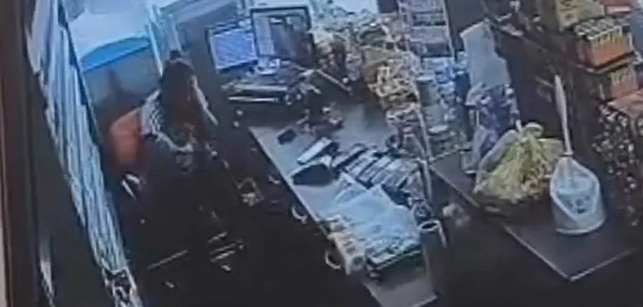 Manisa Turgutlu'da Akaryakıt İstasyonunda Kadına Bıçaklı Saldırı