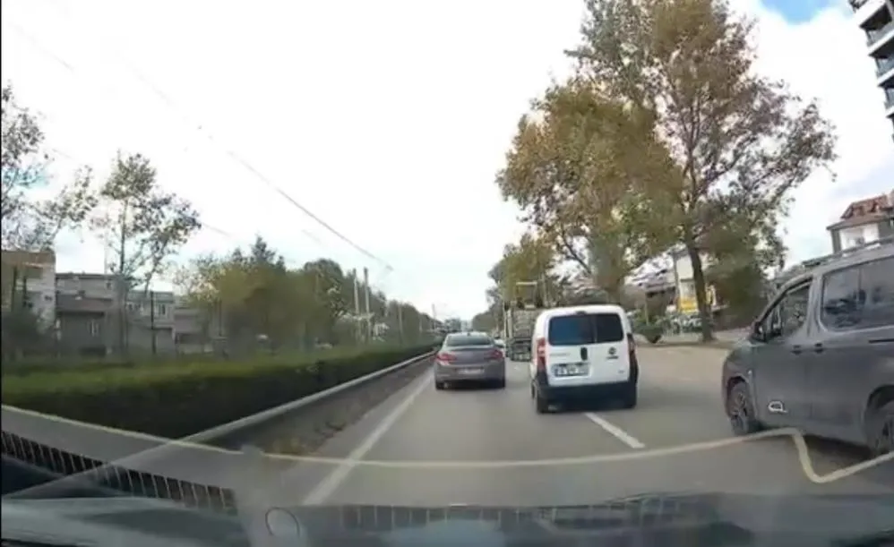 Trafikte faciadan son anda dönüldü