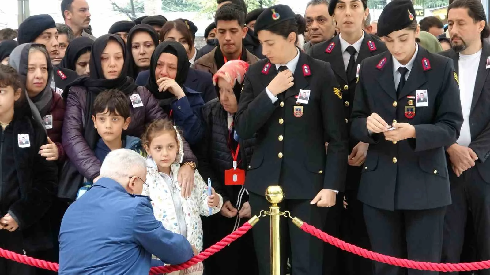 Şehit Olan Babasını Son Yolculuğuna Uğurlandı
