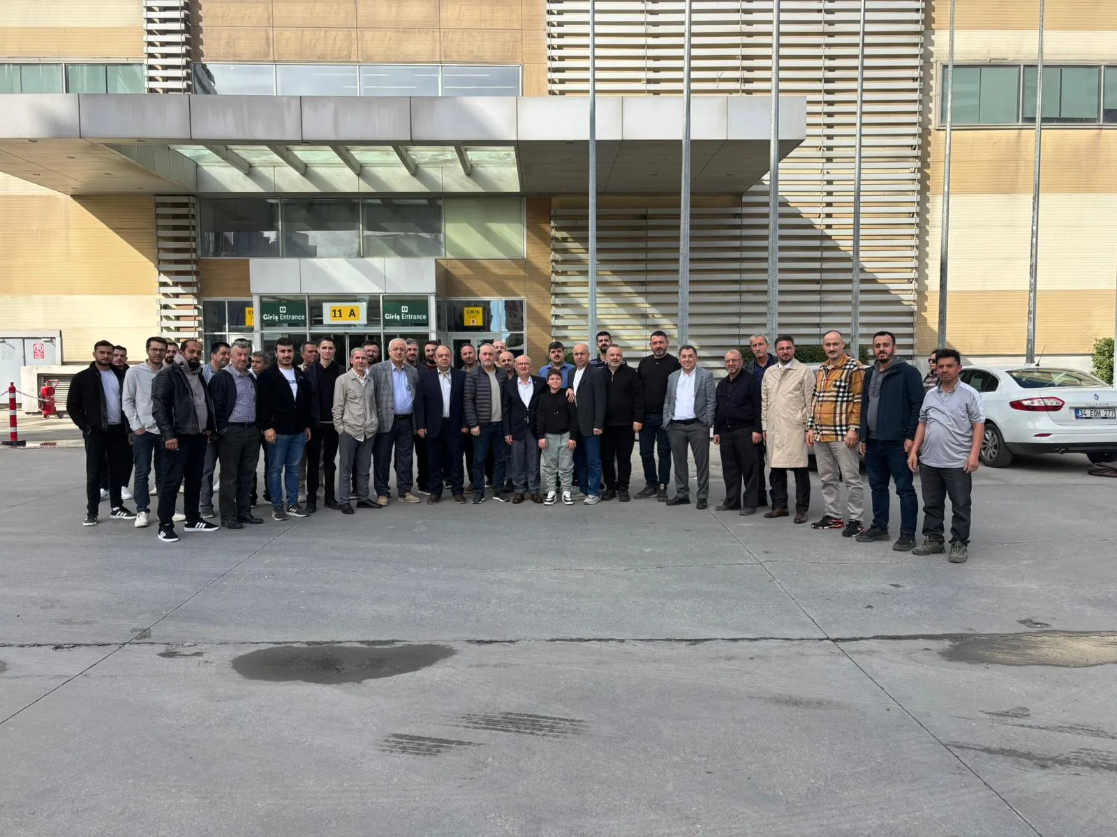 İnegöl Mobilyacılar Odası üyeleri İstanbul Makine Fuarı’nda yeni teknolojileri inceledi